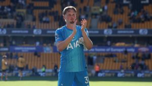 热刺1比0胜狼队结束英超15场不胜 金斯基补时第8分钟扑救保住3分